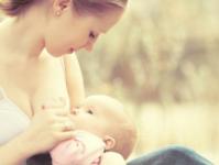 Grunderna för att ta hand om en nyfödd flicka under den första månaden av livet: hygienprocedurer, hudvård och daglig rutin När är det dags att vänja en tjej vid oberoende intimhygien